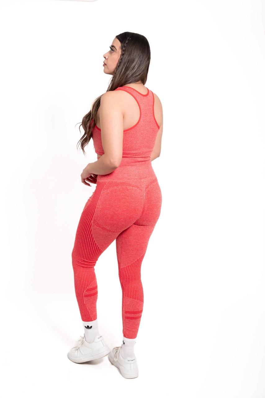 Conjunto deportivo leggins y top